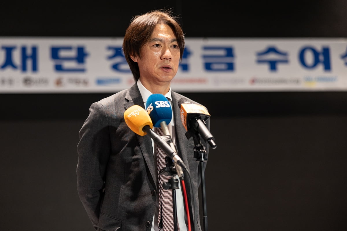 尤里奇：我不认为罗马表现消极且混乱 虽然输球但多个方面表现都不错