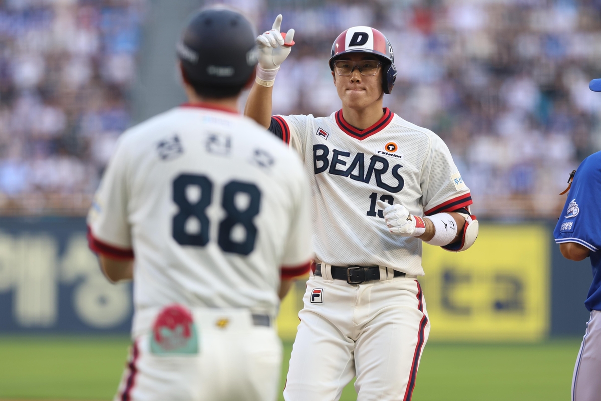 文班复出砍25+7+9马刺17分逆转勇士，库里14分