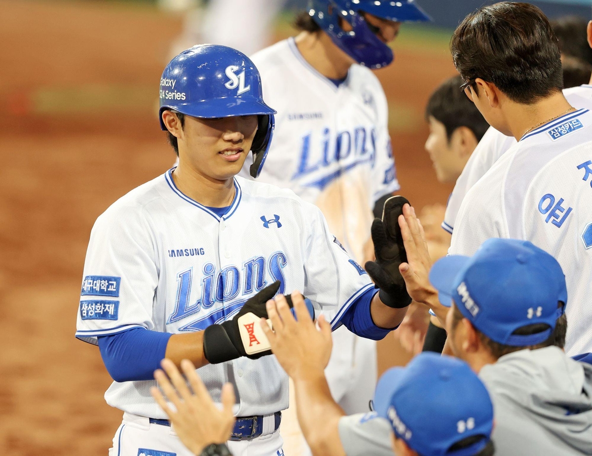 本世纪西甲前10轮进球12+的球员：C罗、梅西、埃托奥、莱万