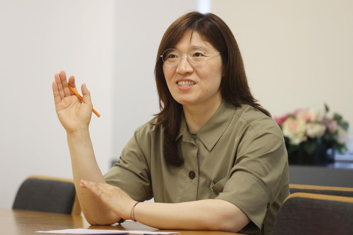 西汉姆官方：安东尼奥腿部骨折 已经接受手术