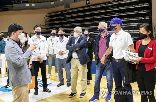 塞维利亚官方整活：管理员不会去巴黎，因为我们不会赢金球奖