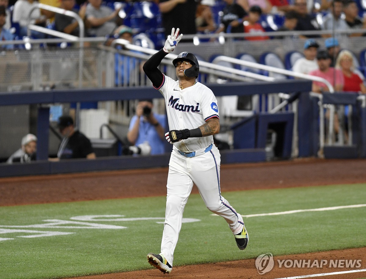 半场战报：奥萨苏纳1-0巴拉多利德，布季米尔点射
