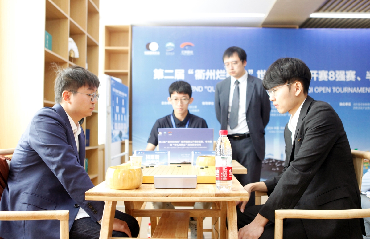 ⚽欧冠半场：马丁内斯高接低挡 沃特金斯错失良机 维拉暂0-0布鲁日
