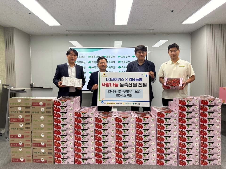拜仁前10轮德甲结束后领先第二名5分，为9年来最大差距