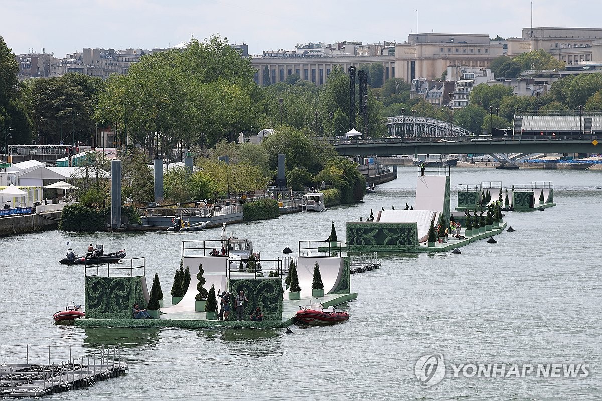 从那不勒斯到土耳其，奥斯梅恩的“胜利大逃亡”