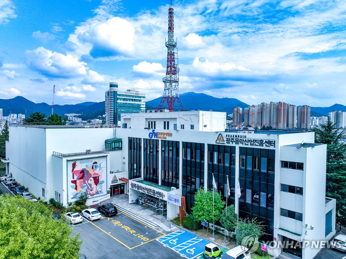 利物浦客战赫罗纳：萨拉赫、努涅斯首发，阿利松伤愈出战