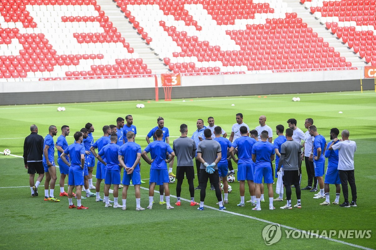 MVP怎么回事？本赛季场均26.9+11.9的威尔逊半场仅得4分2板