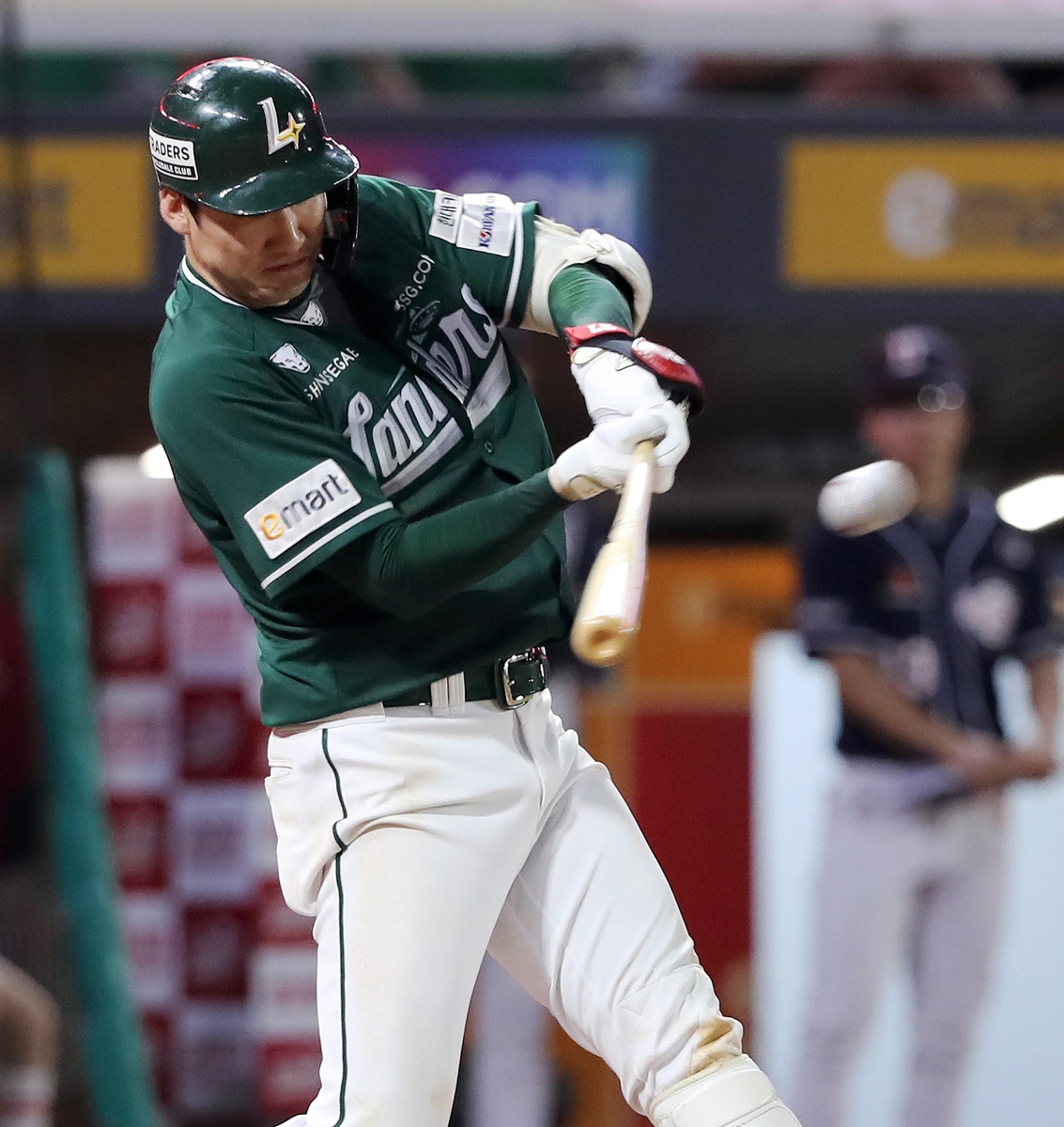 勇士首节41分创赛季新高！库里23+8引领全队6人得分上双擒老鹰