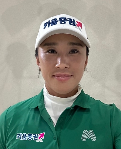 道格-里弗斯和哈姆商量后，决定吸取湖人教训不喝香槟庆祝